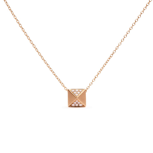 Collar con colgante de pirámide con acabado mate y diamantes de 1/4 Cttw de oro amarillo de 14K (Color G-H, Claridad SI1-SI2) - 18 pulgadas