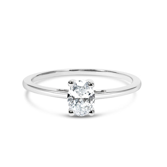 Anillo de compromiso solitario de oro blanco de 14K con diamante de laboratorio ovalado de 1/2 quilate de peso total y 4 puntas (color F-G, claridad VS2-SI1) - Talla 7