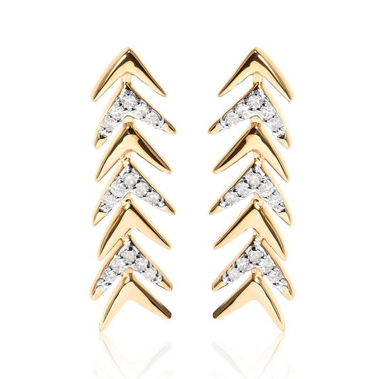 Pendientes de tuerca de flecha de galón con diamante de 1/5 Cttw de plata de ley 925 chapada en oro amarillo de 18K (Color I-J, Claridad I2-I3)