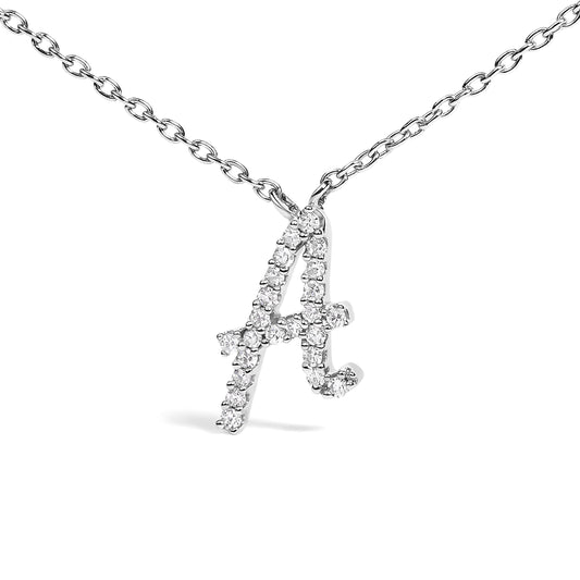 Collar con colgante con acento de diamante en oro blanco de 10K con inicial "A" estilo cursiva