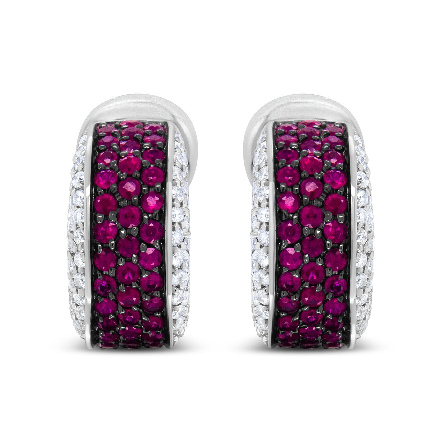 Pendientes de aro tipo Huggie de oro blanco de 18 quilates con baño de rodio negro, diamantes redondos de 3/4 Cttw y rubíes rojos redondos de 1 mm (color F-G, claridad VS1-VS2)