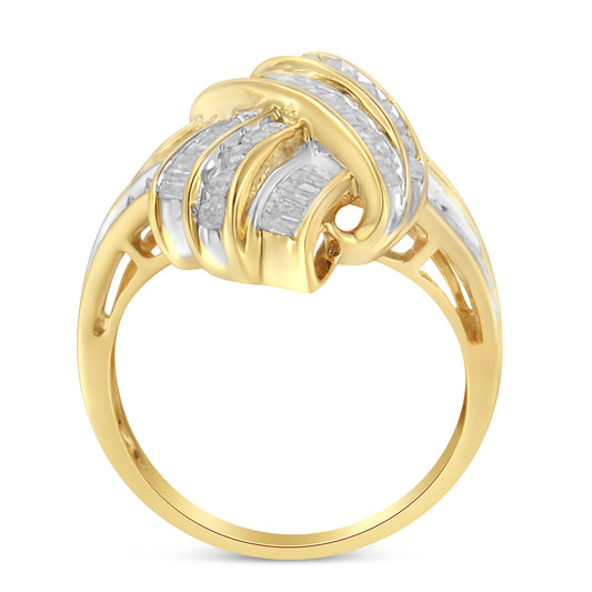 Anillo de declaración de nudo de diamantes redondos y baguette de 1,0 Cttw (Color I-J, Claridad I2-I3) en plata esterlina .925 chapada en oro amarillo de 10K - Talla 6