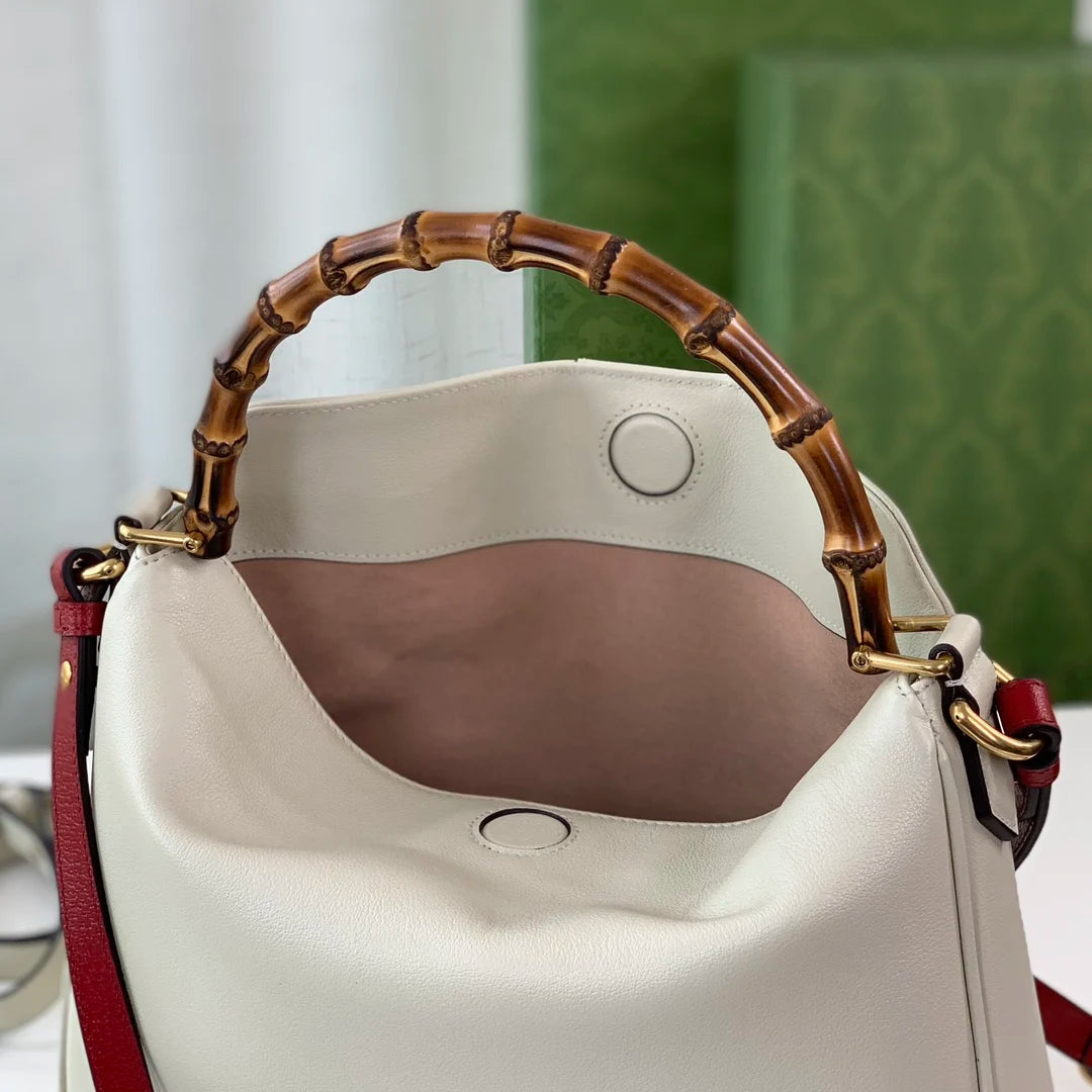 Luxury Super Large Travel Bag for Women | Sophisticated Italian Genuine Cowhide Fitness Bag | Elegant Retro Designer Travel Tote | Fashion-Forward Genuine Leather Business & Weekend Saddle Bag Luxegan