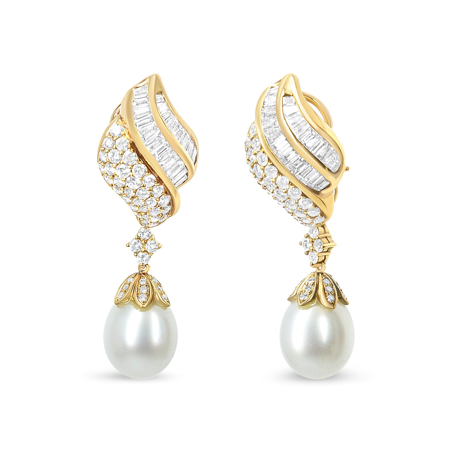 Pendientes Colgantes con Clip de Oro Amarillo de 18k con Perlas de los Mares del Sur, Diamantes Redondos y Talla Baguette de 7.0 Cttw (Color F-G, Claridad VS1-VS2)