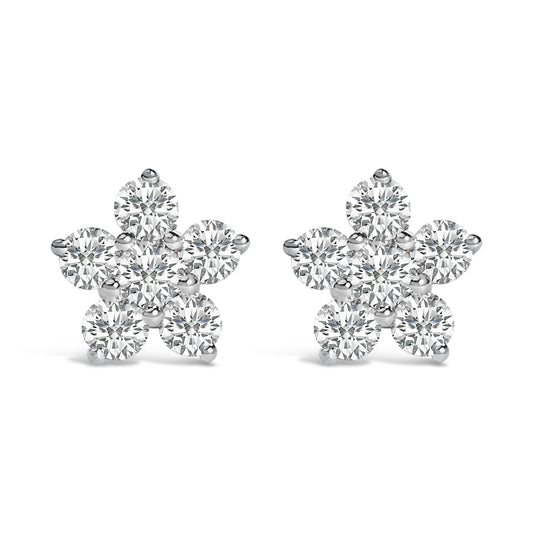 Pendientes de estrella de oro blanco de 10 quilates con diamantes de laboratorio de 1/2 quilate en total