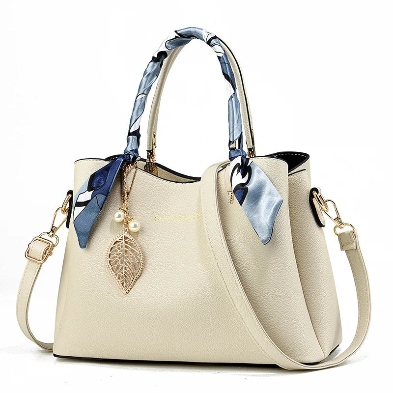 High-Quality Oblique Body Women’s Design Tote | Luxury Office Ladies’ Handbag | Fashionable Hollow-Out Lady Style Bag | Elegant Single Strap Shoulder Bag (Model BTL-21338-YXY) Luxegan