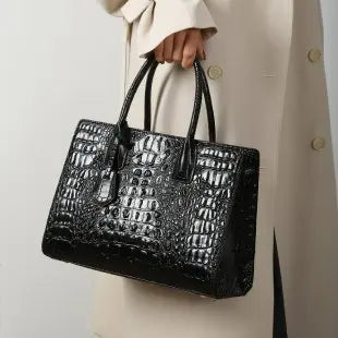 New Elegant Large Capacity Envelope Tote | Sophisticated Print & Chain Detail Handbag | Fashionable PU Leather Single Shoulder Bag | Durable Travel Oblique Straddle Bag (Model TJ-8584910) Luxegan