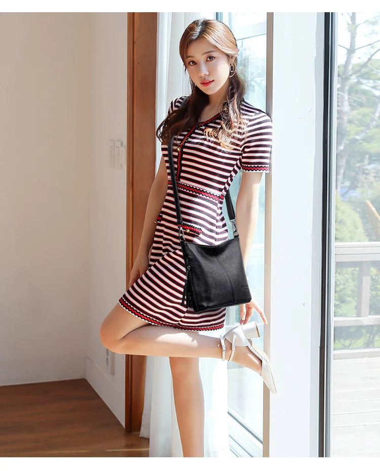 New Luxury Women’s Shoulder Crossbody Bag | High-Quality PU Leather Messenger Purse | Fashionable Casual Tote with Tassel Detail Luxegan