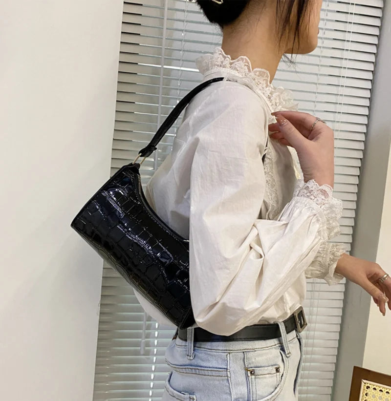 Fashion PU Leather Bags for Women | Alligator Pattern Armpit Handbag & Female Small Underarm Messenger Bag Luxegan