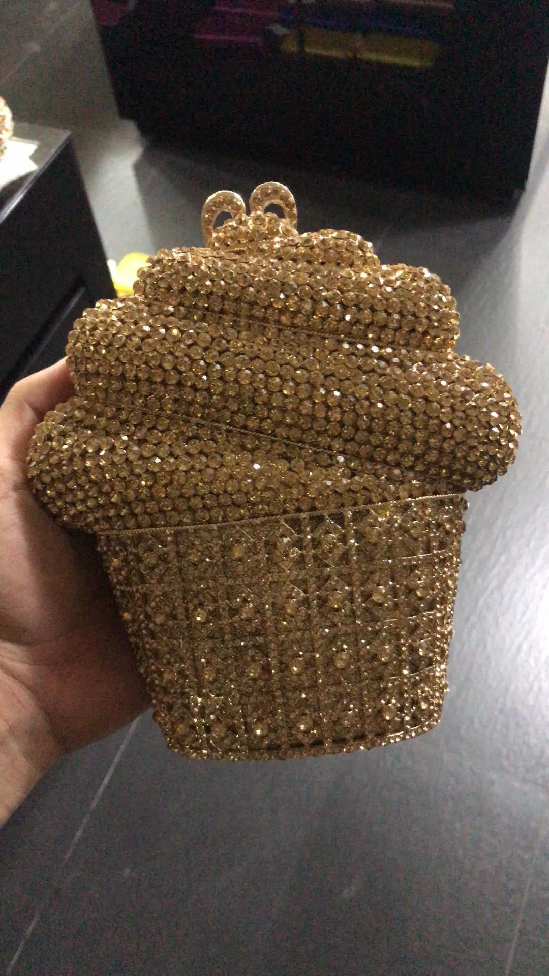 Luxury Crystal Ice Cream Evening Clutch | Sophisticated Diamond-Encrusted Cupcake Bag | Elegant Gold & Silver Wedding Party Prom Purse | "Dignified" Bespoke Handbag with Chain Strap Luxegan