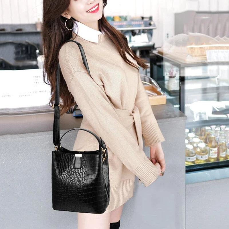 Crocodile Pattern Bucket Shoulder Bag | Large Capacity Handbag & Crossbody Purse Luxegan