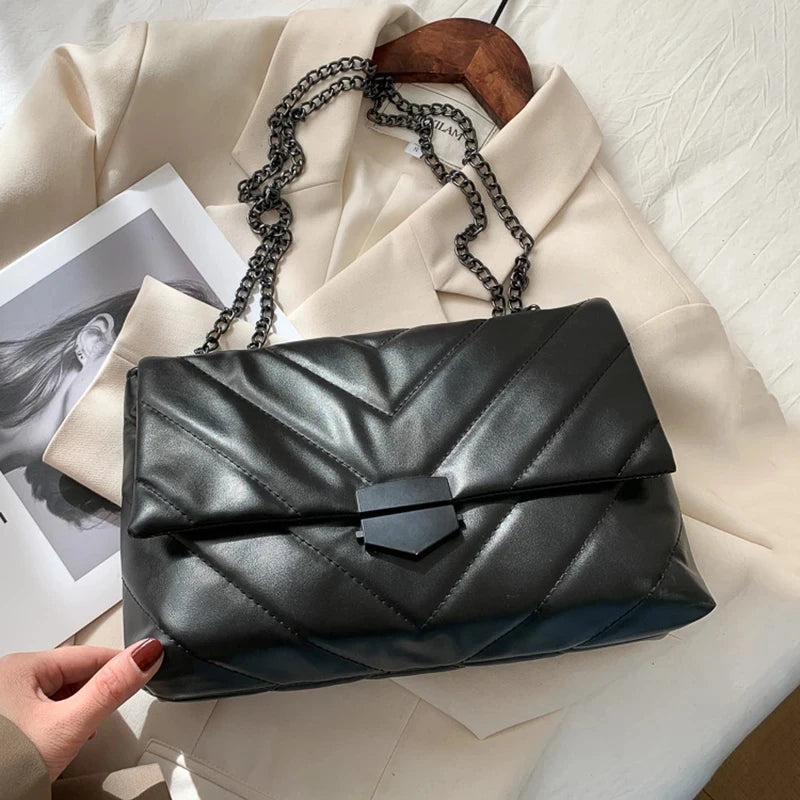 Luxury Chains Shoulder Bag For Women | PU Leather Flap Armpit Bag | Simple Crossbody Bag Designer Messenger Bag Lady Handbag (Bolso) Luxegan