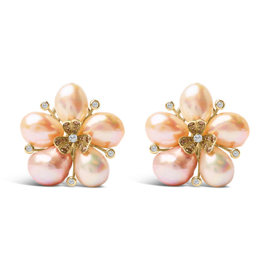 Pendientes de oro rosa de 18 quilates con diamantes de 3/8 de quilate y perlas de agua dulce con forma de flor