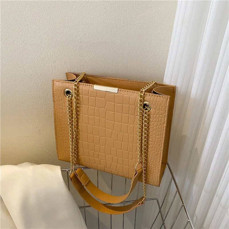 Fashion Luxury Crossbody Bag for Women | New Trendy Designer Shoulder Bag | Sophisticated Solid Color Leisure Messenger | Elegant PU Leather Square Handbag with Versatile Dual Straps Luxegan