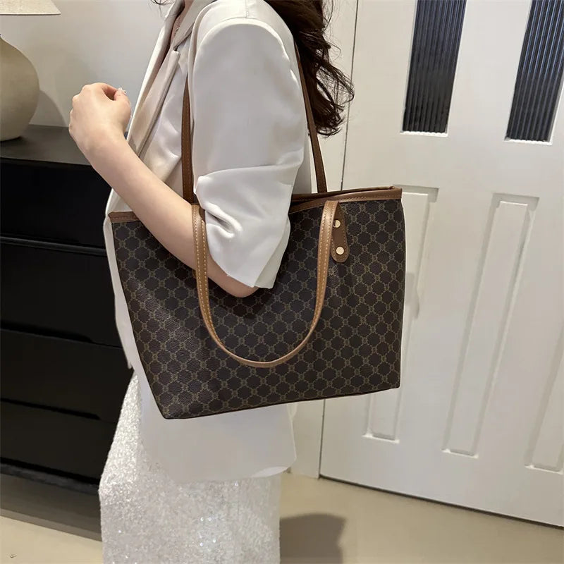 New Simple Fashion Large Capacity Niche Bag | Women's New Trend Delicate Comfortable Hand Bill Shoulder Bag Luxegan