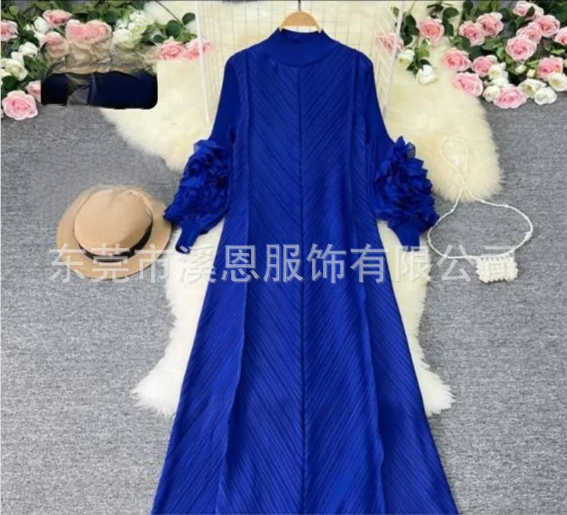 Elegant Heavy Industry Flower Disc Pleated Dress | Versatile Age-Reducing Mother Outfit | Luxury Geometric High-Stretch A-Line Long Skirt | Model 2404LYQ-Z20178-2 Loose Fit One-Size-Fits-All Long Sleeve Dress Luxegan