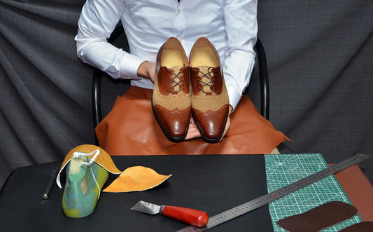 Luxury Genuine Leather Oxford Sneakers | Sophisticated Hand-Painted Whole-Cut Design | Elegant "Red-Dark Brown" Lace-Up Male Footwear | "Dignified" Handmade Sheepskin Insole Shoes for Radiant Versatile Styling Luxegan