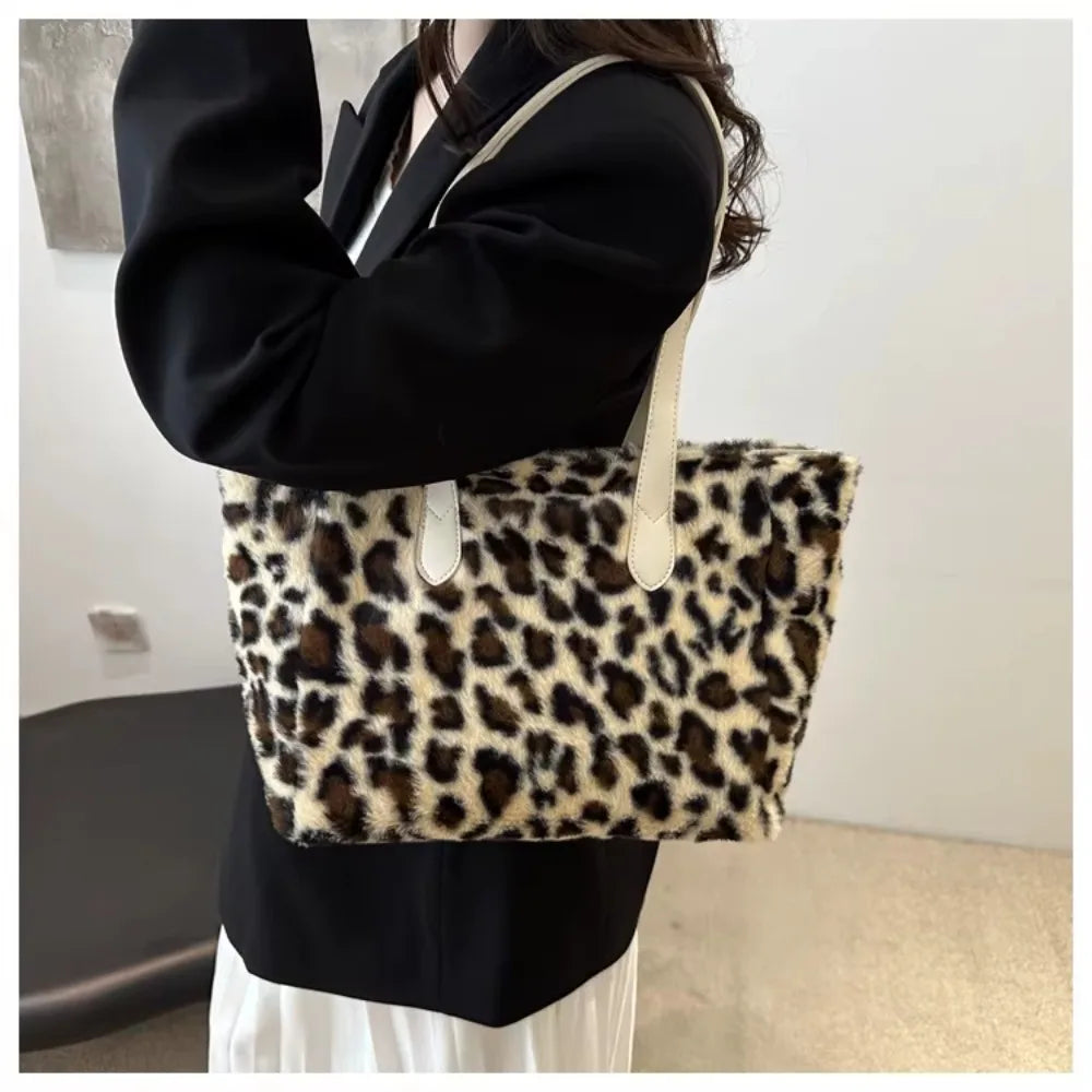 Winter Fashion Leopard Print Plush Women's Bags | Versatile Casual Trendy Premium Texture Large Capacity Shoulder Handbag Luxegan