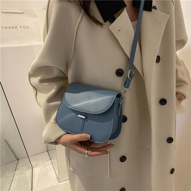 Fashion Women's Crossbody Saddle Bag | Retro Semicircle Handbag & Designer Messenger Bag Luxegan