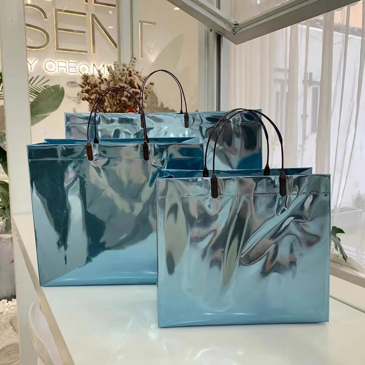 Custom Logo Promotional Gift Bags | 20-Piece Bulk Set for Shopping Mall Advertising | Personalized Wedding & Event Handbags | High-Quality Plastic Packaging (Model 9995) Luxegan