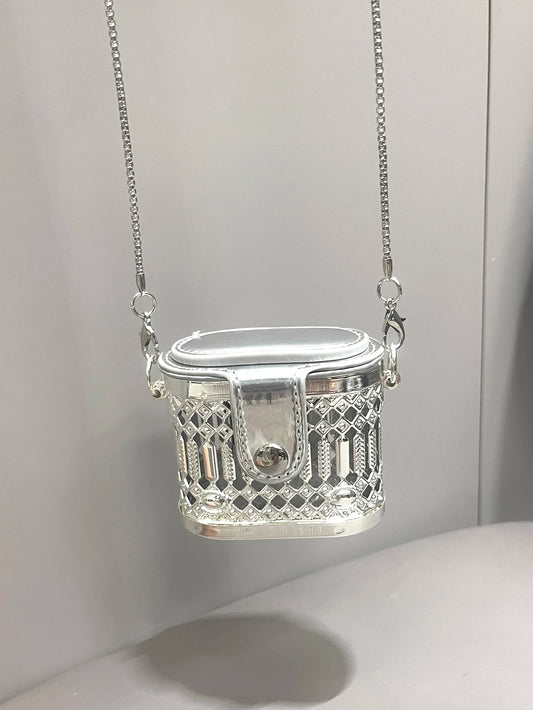 Super Mini Golden Metal Designer Bag | Luxury "Funny Shape" Sculptural Clutch | High-End Metallic Evening Purse with Exterior Flap Pocket & Chain Strap Luxegan