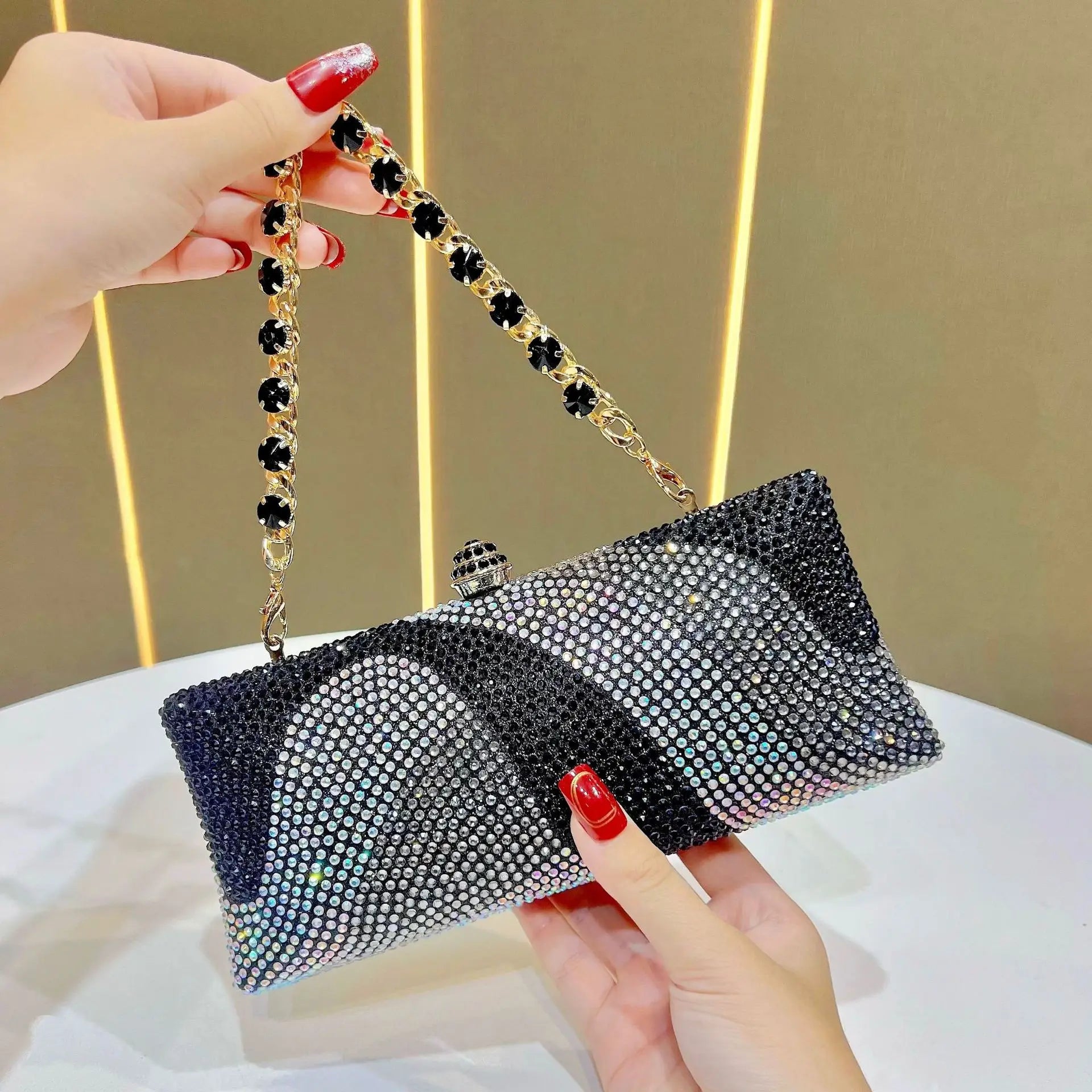 Fashion Trendy Rhinestone Evening Bag | Shiny Glitter Party Clutch & Phone Holder | Large Capacity Women’s Baguette Handbag | Glamorous Sparkling Purse for Party & Daily Use Luxegan