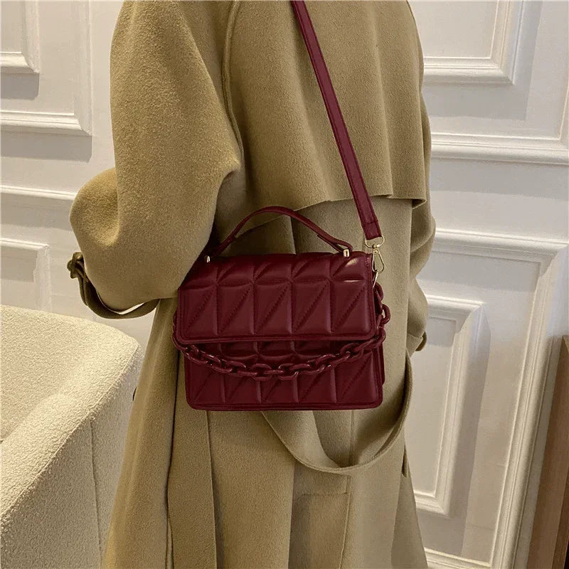 Mini Casual Quilted Crossbody Bag | Small Quilted Handbag Tote with Magnetic Closure | Fashionable Diamond Lattice Shoulder Bag for Women (Daily Use) Luxegan