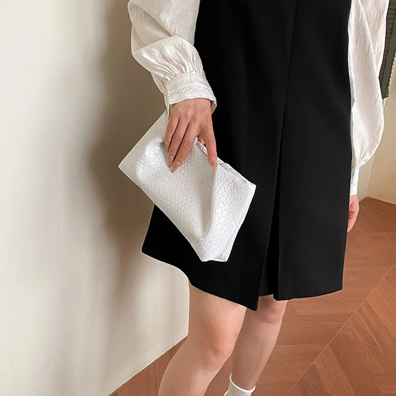 Bolso de mano multifuncional de moda para mujer, cartera de noche con patrón en relieve, gran capacidad, bolsillo para teléfono, monedero de lujo para mujer