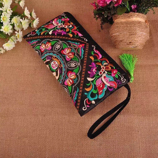 Luxury Design Flowers Clutches Pouch | Fashion Women's Wallet Wrist Handbag & Lady Vintage Envelope Phone Purse (Card Holders Pocket) Luxegan