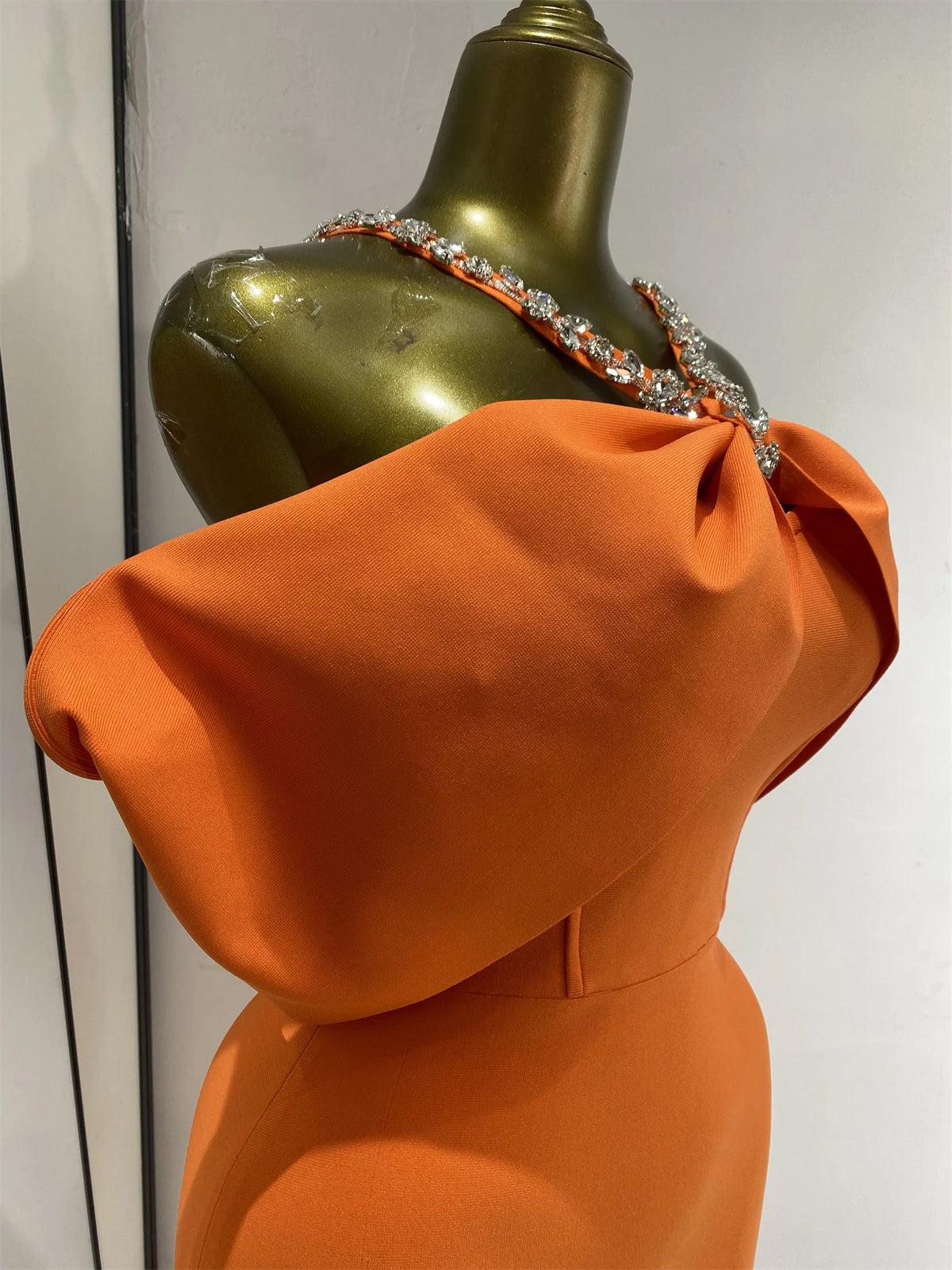 Solid Round Neck Sleeveless Bead Detail High-Stretch Knit Regular Fit Sheath Ankle-Length Dress – Natural Waist, Spring/Summer Luxegan