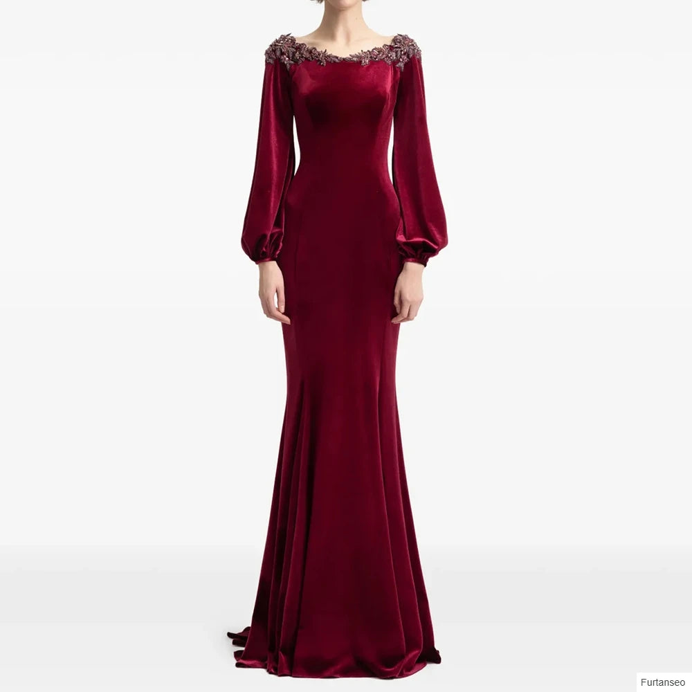  Floral Sequined Mermaid Prom Gown | Scoop Neck Full Sleeve Floor-Length Evening Dress Luxegan