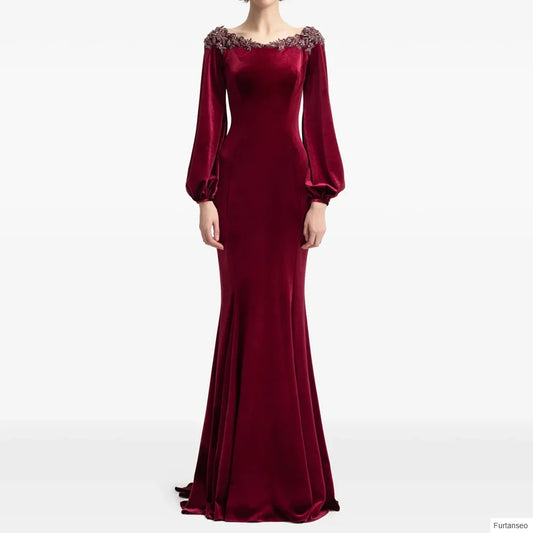  Floral Sequined Mermaid Prom Gown | Scoop Neck Full Sleeve Floor-Length Evening Dress Luxegan