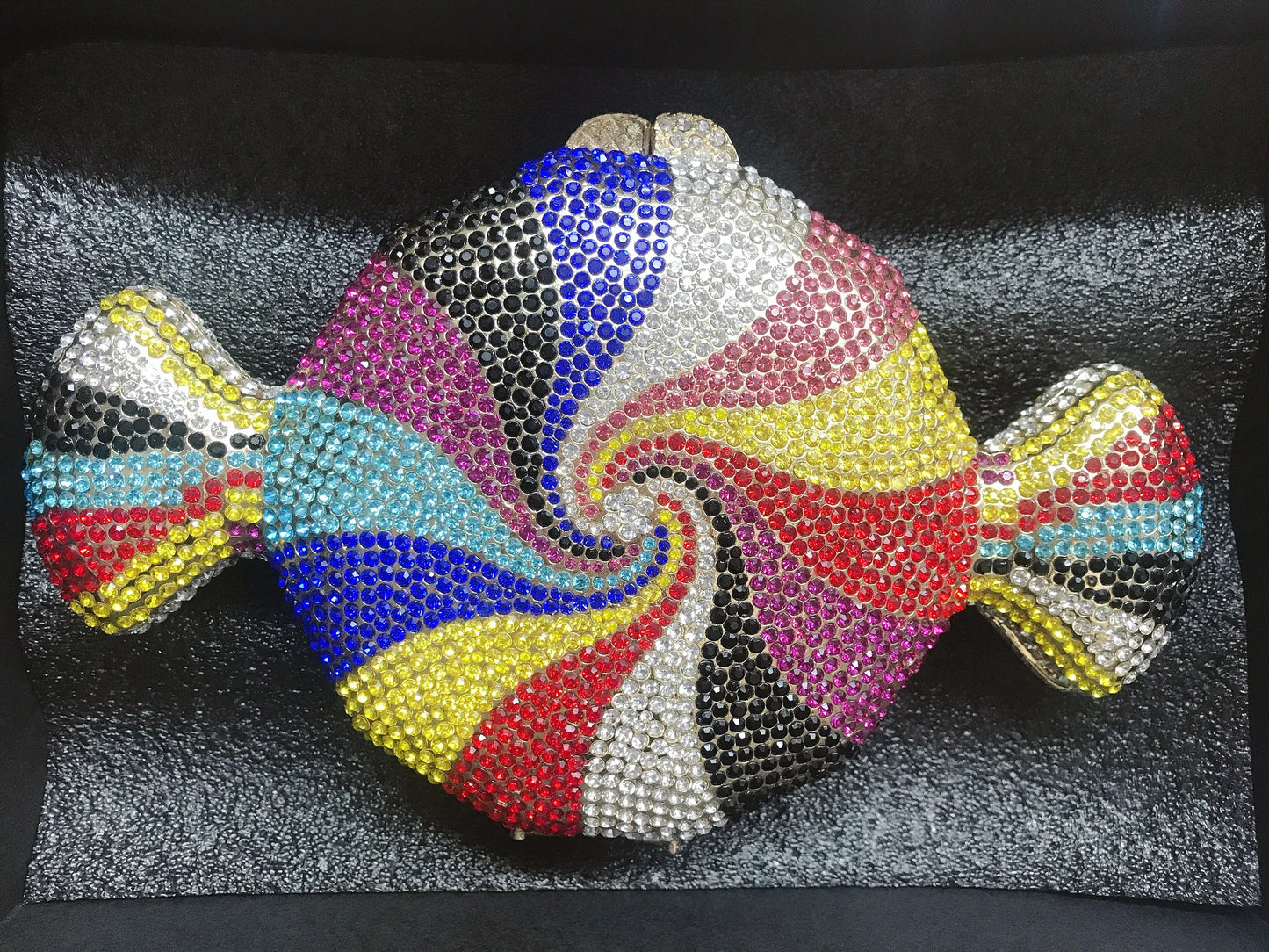Food-Styling Metal Diamond Purse | Sophisticated Luxury Crystal Evening Bag | Elegant Rhinestone Gala Handbag | "Dignified" Hard-Shell Metallic Minaudière for High-Fashion Parties Luxegan