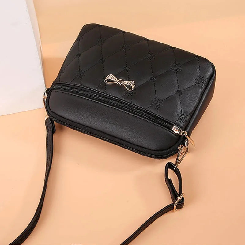 Simple Embroidered Shoulder Bag | Heart Crossbody & Handbag Luxegan