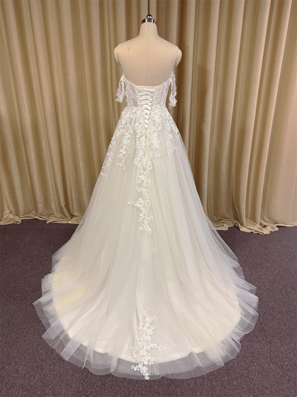 Classic Off-the-Shoulder Sweetheart A-Line Wedding Dress | Elegant Boho Beach "Illusion Lace Applique" Silhouette | Custom Made Embroidered Organza & Tulle Vestido De Noiva | Majestic Lace-Up Bridal Gown Luxegan