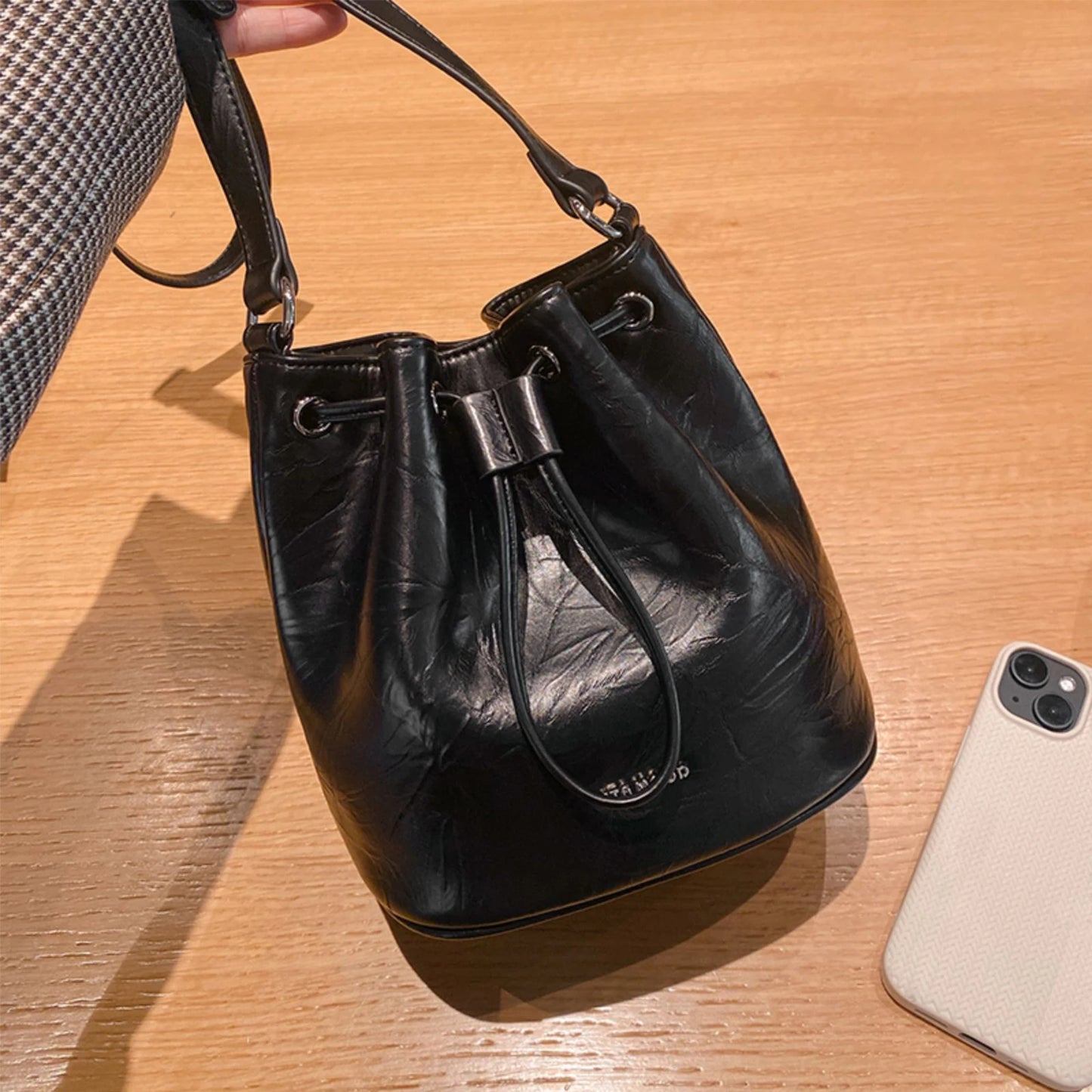 Niche Original Designer Women’s Bucket Bag | Luxury Microfiber Synthetic Leather Handbag | Sophisticated Black Small Shoulder & Crossbody Bag | Elegant Cosmetic & Phone Purse (Model MD24A80281) Luxegan