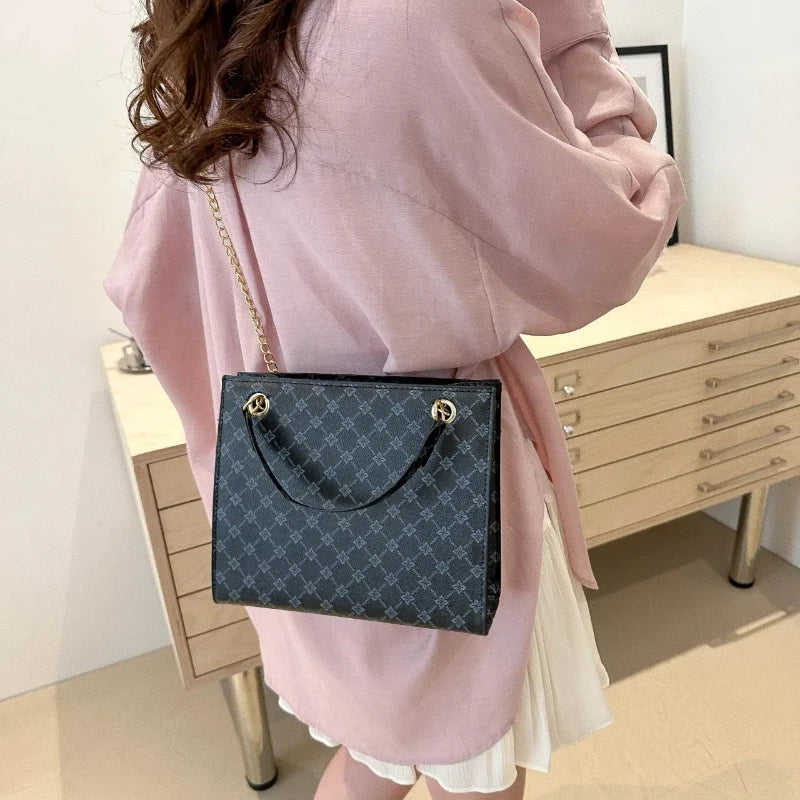 Fashionable Commuting Tote Bag | Women's Retro Casual Chain Shoulder Bag & Large Capacity Handbag Luxegan