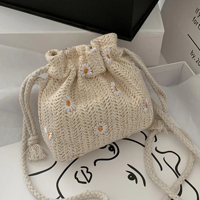 Straw Weave Bucket Bags | Rattan Women Summer Beach Shoulder Bags & Retro Mini Messenger Bag Luxegan
