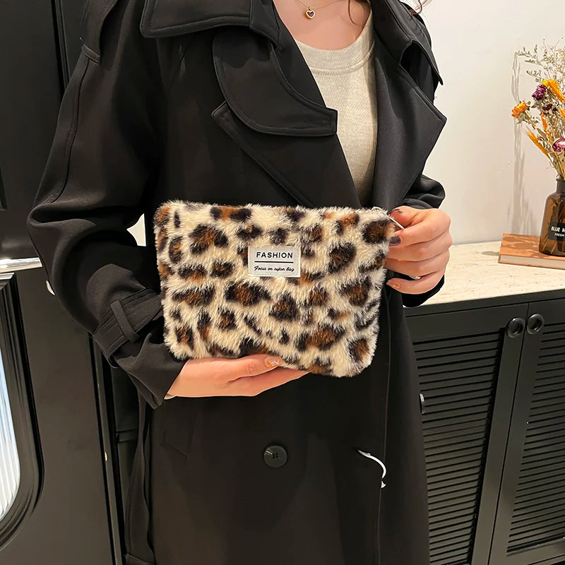 Leopard Print Retro Makeup Bag | Large Capacity Cosmetic Bag & Fashion Portable Storage Bag (Travel Toiletry Bag) Luxegan