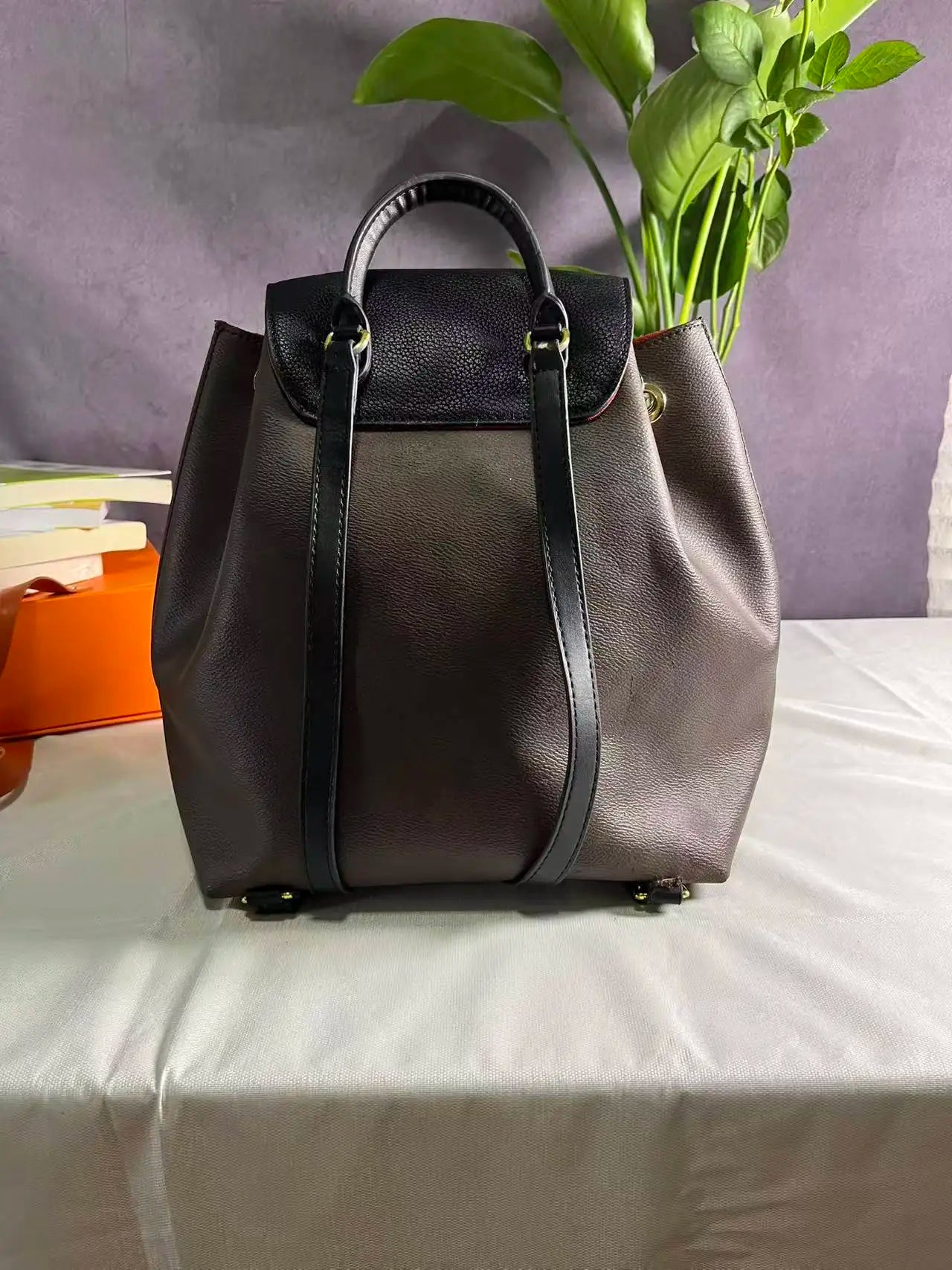 Black Designer Fashion Handbag | 3-in-1 Classic Women’s Bucket Bag & Backpack | Luxury PU Leather Shoulder Bag with Silk Lining Luxegan