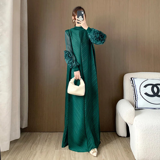 Elegant Heavy Industry Flower Disc Pleated Dress | Versatile Age-Reducing Mother Outfit | Luxury Geometric High-Stretch A-Line Long Skirt | Model 2404LYQ-Z20178-2 Loose Fit One-Size-Fits-All Long Sleeve Dress Luxegan