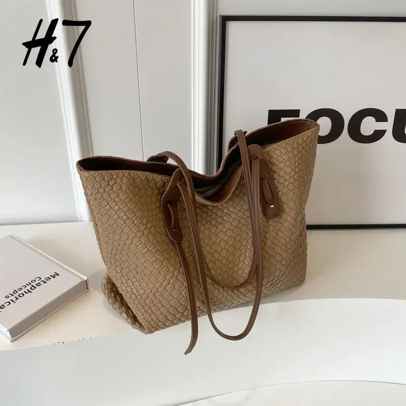 Vintage Diamond Woven Tote Bag | Fashion & Travel Shoulder Handbag Luxegan
