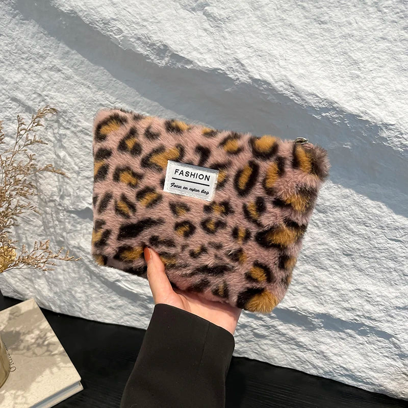 Leopard Print Retro Makeup Bag | Large Capacity Cosmetic Bag & Fashion Portable Storage Bag (Travel Toiletry Bag) Luxegan