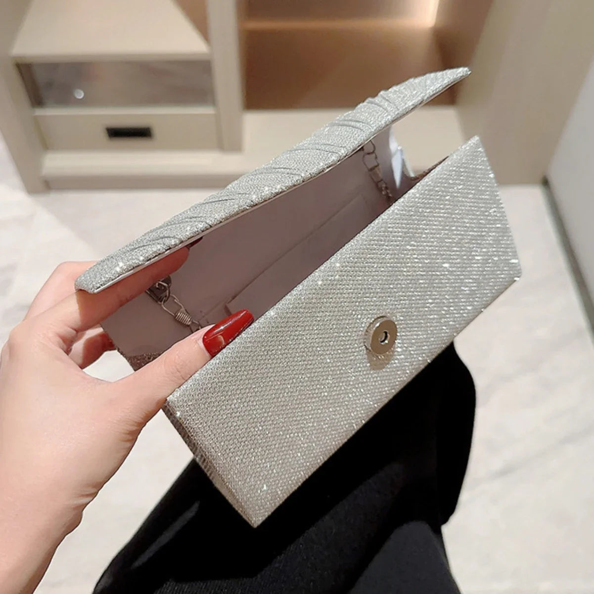 Ladies' Glitter Silver Clutch Bag | Envelope Evening Bag, Fashion Elegant Long Purse & Women's Chain Shoulder Bag (Wedding & Party Handbag) Luxegan