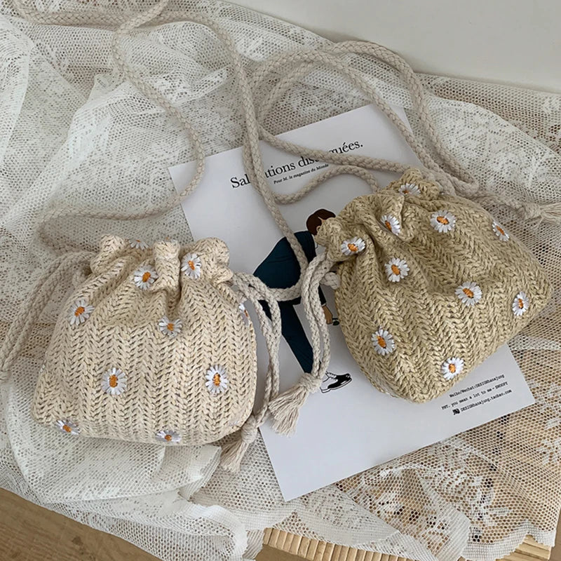Straw Weave Bucket Bags | Rattan Women Summer Beach Shoulder Bags & Retro Mini Messenger Bag Luxegan