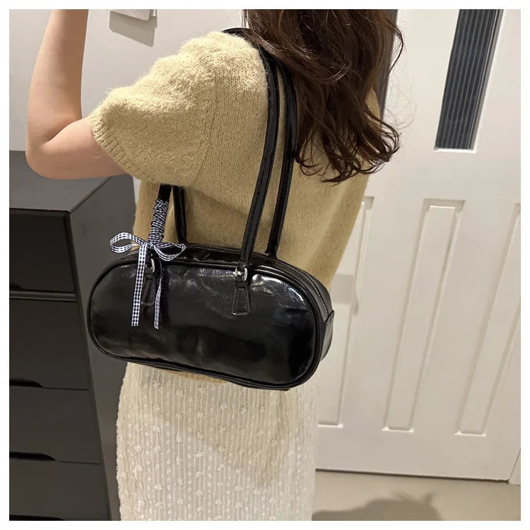 Large Capacity Silver Boston Bag | Soft PU Leather Commuter Handbag Luxegan