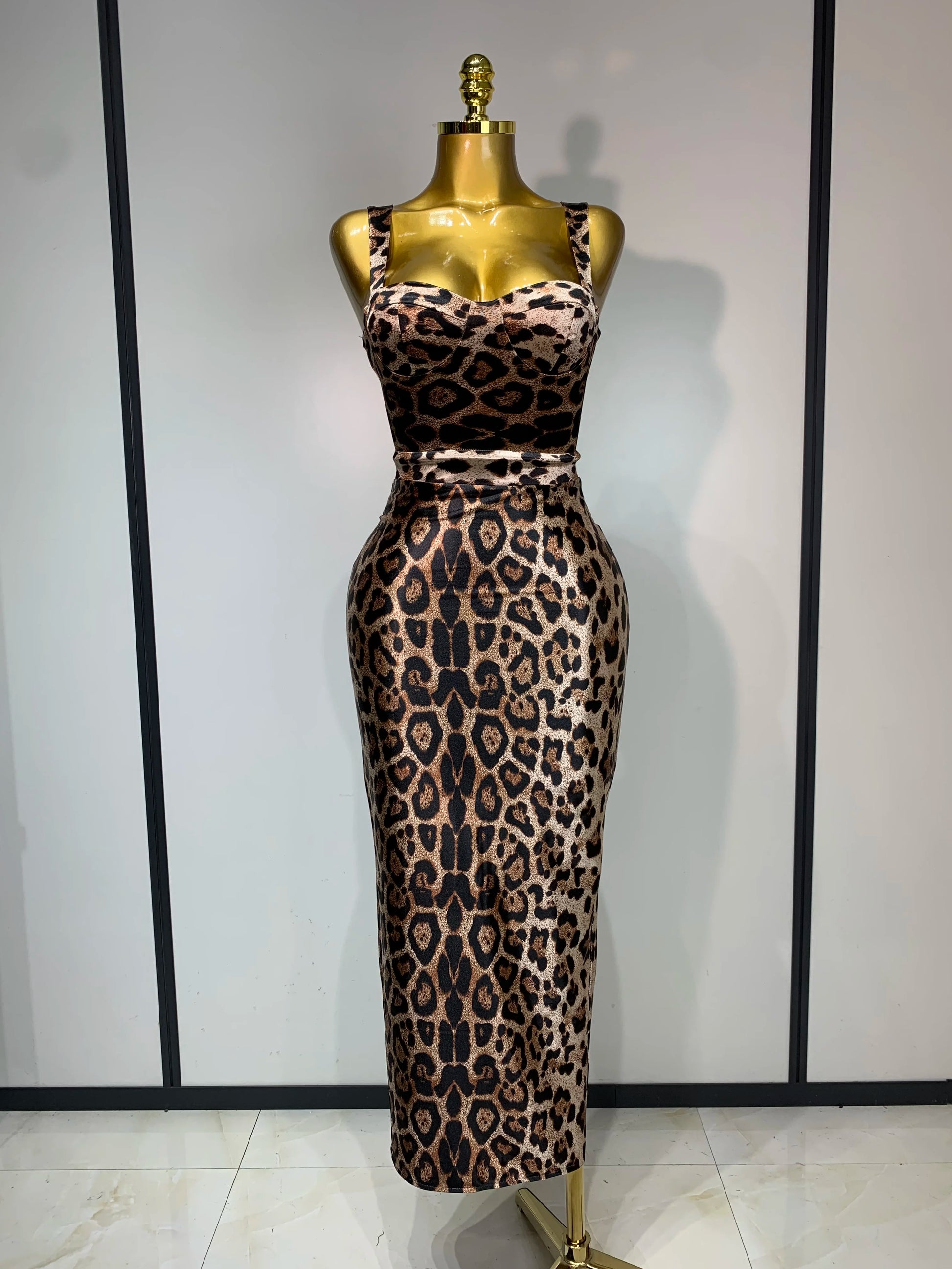 Leopard Print Bodycon Maxi Dress | V-Neck Sleeveless Slim Sheath Celebrity Evening Gown Luxegan