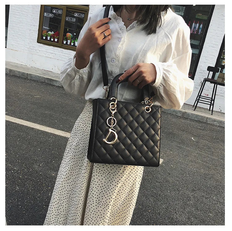 Luxury Lingge Chain Tote Bag | Women's Fashion Shoulder & Crossbody Handbag Luxegan