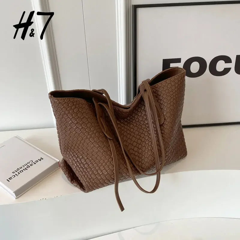 Vintage Diamond Woven Tote Bag | Fashion & Travel Shoulder Handbag Luxegan