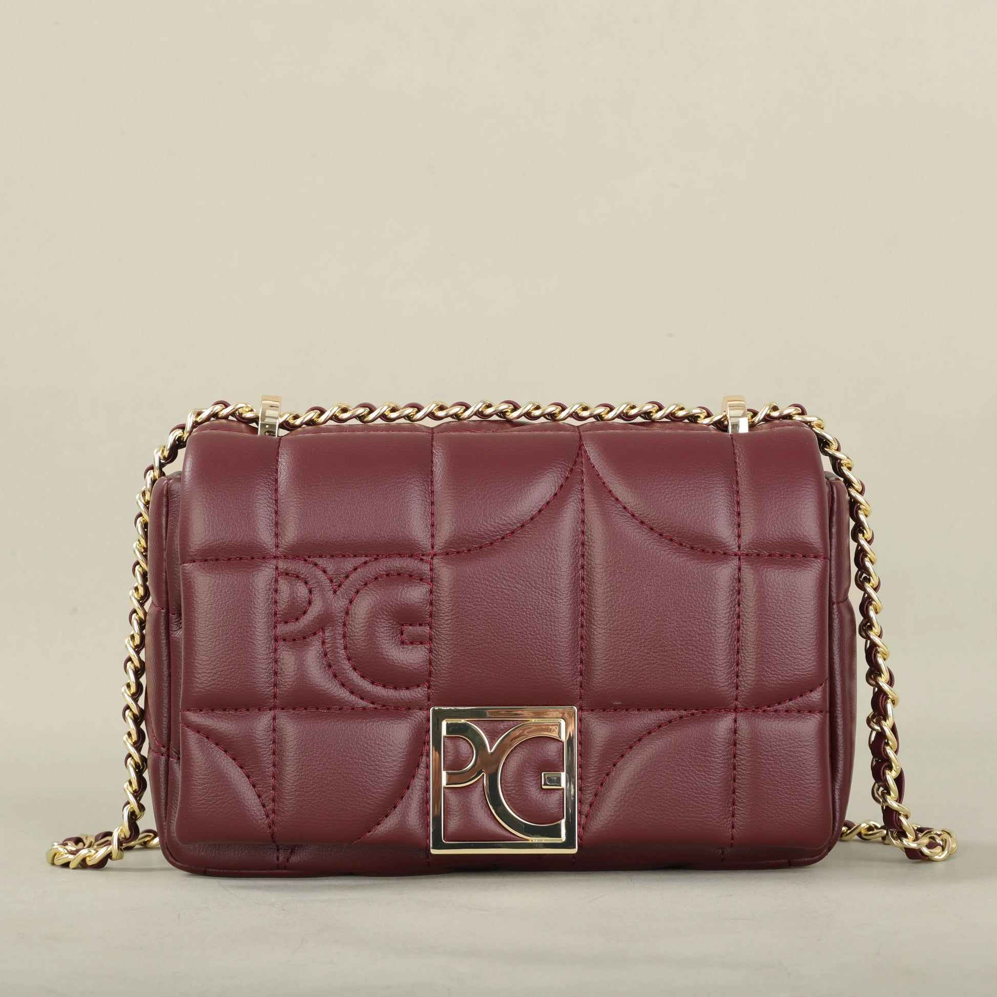 Fashion Classic Retro Women's Shoulder Bag | High-Quality Letter PU Leather Crossbody | Multi-Functional Square Messenger Bag for Parties & Daily Use Luxegan